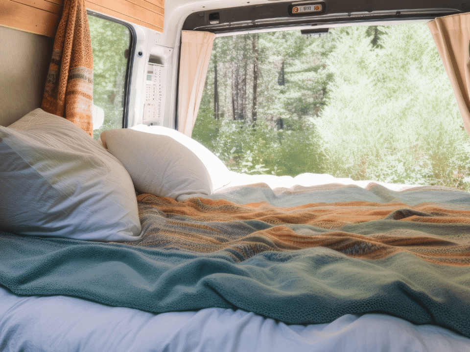 gelar kasur di mobil saat mudik